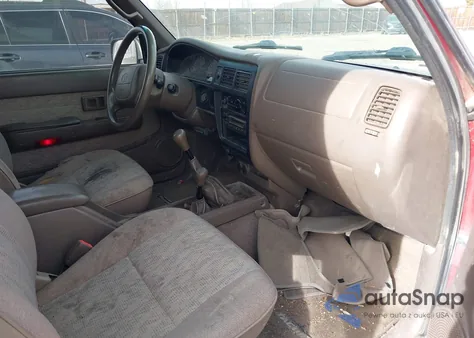 1999 Toyota Tacoma from USA, damaged, VIN 4TAWN72N3XZ541574